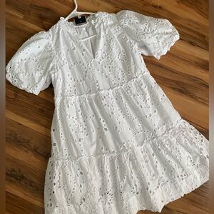 Tuckernuck Women’s White Eyelet dress fully lined 100%  cotton white NEW